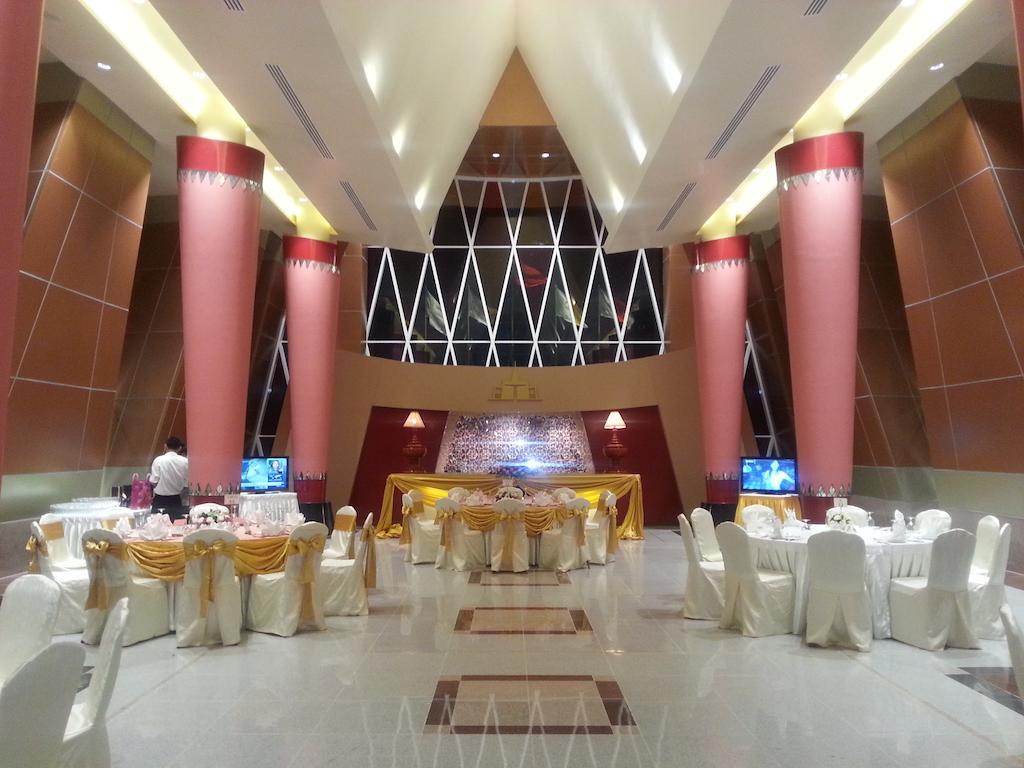 The Myat Mingalar Hotel Naypyidaw Exteriör bild